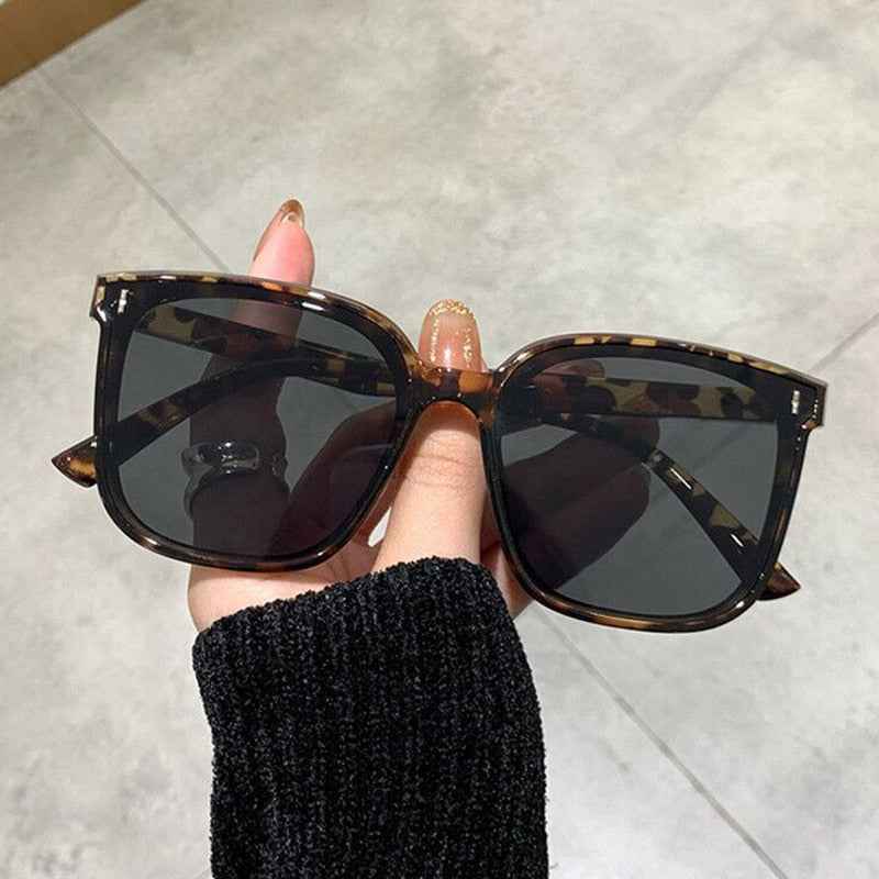 OIMG Vintage Square Sunglasses Women Oversized Sunglass Men Retro Black Sun Glasses Shades Goggle UV400