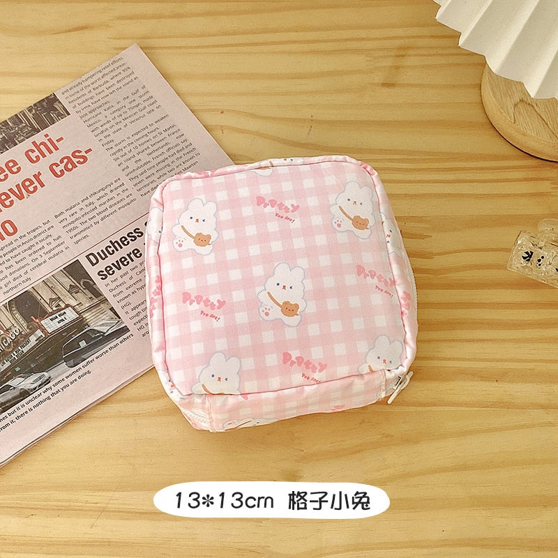 Women Girls Kawaii Cosmetic Makeup Tampon Bear Napkin Pouch Storage Bag Coin Purse Sanitary Pads Bag Mini Data Cables Organizer
