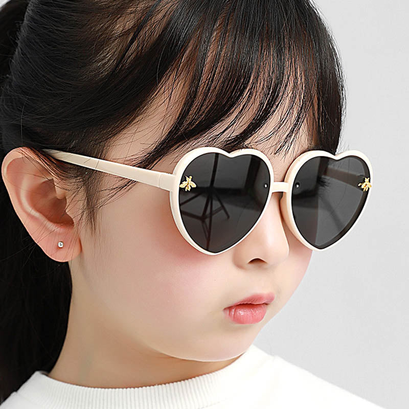 Fashion Brand Heart Kids Sunglasses 2023 New Children Cute Pink Cartoon Bee Sun Glasses Girls Boys Baby Gradient Eyewear